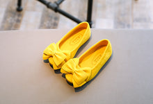 Load image into Gallery viewer, Fashion Girls Princess Dance Flat Shoes Kids Girl Dress Party Shoes Children Single First Walkers Soft Non-Slip Crib Shoes Girls